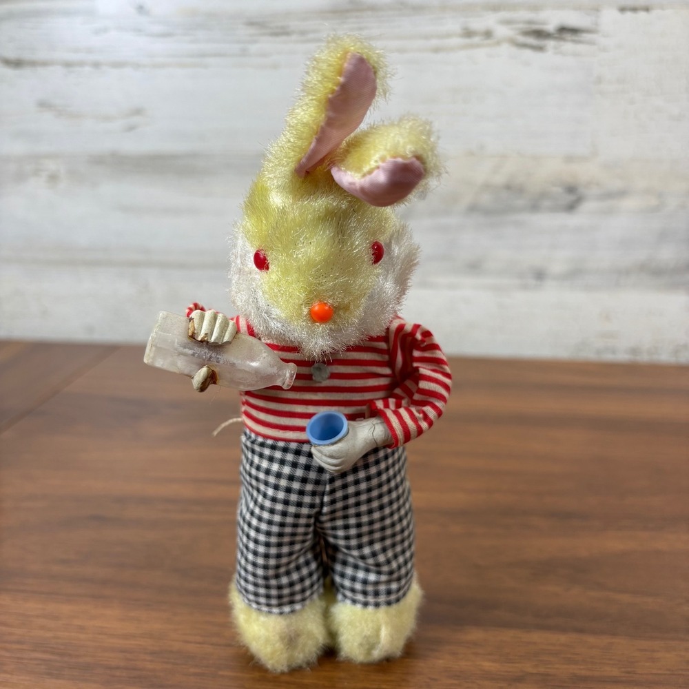 Vintage THIRSTY RABBIT  Mechanical Toy Wind Up Drinking WORKS 1950s See Video